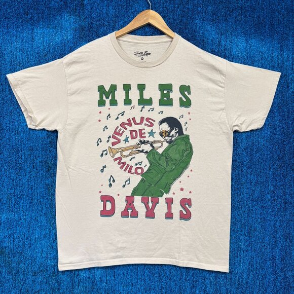 Miles Davis Venus De Milo Beige Jazz T-Shirt Size Medium - Picture 1 of 4